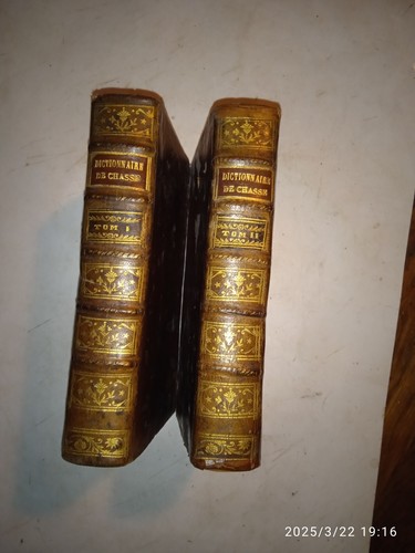 Dictionnaire théorique - , et
